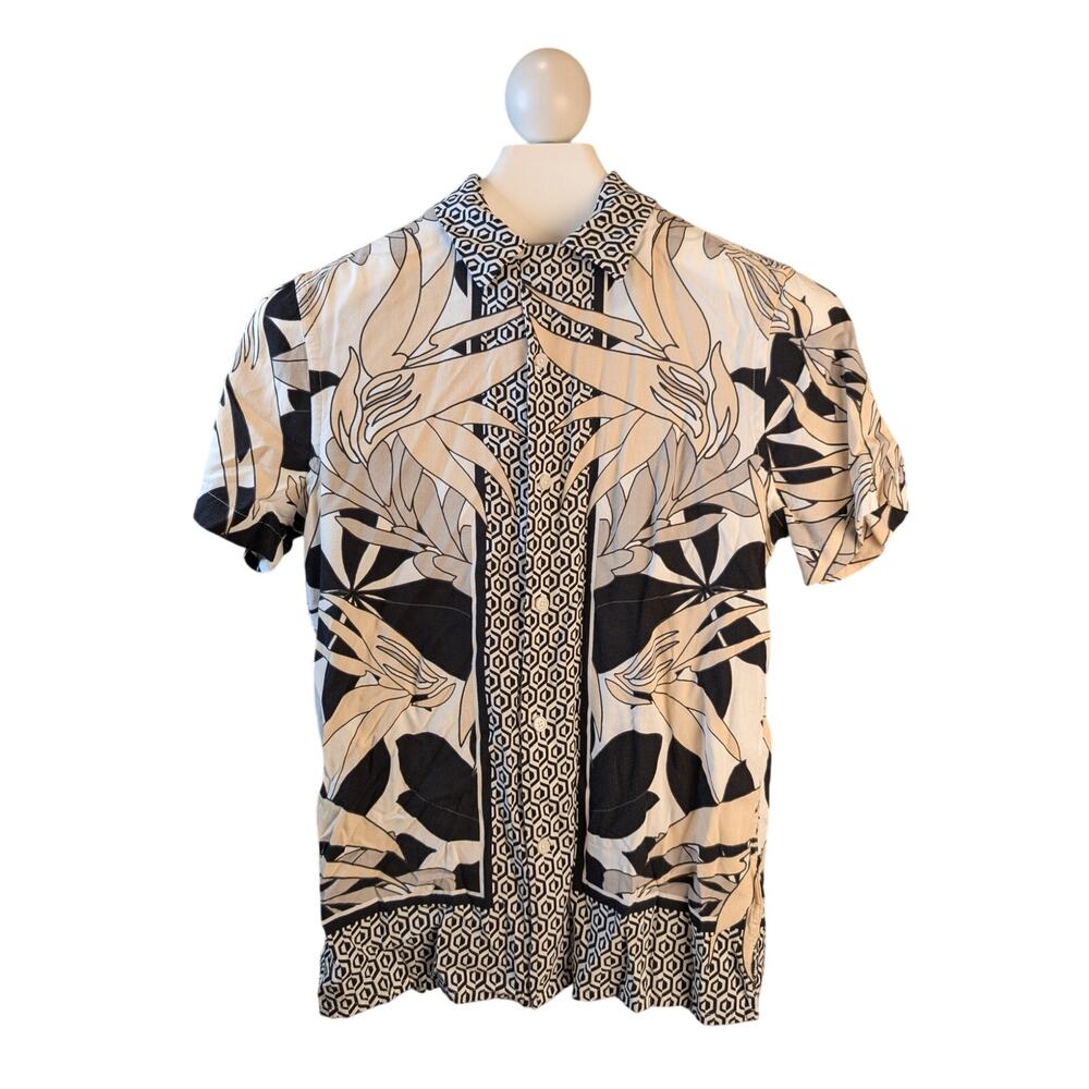 Express Botanical Geo Print Short Sleeve Button-Down Shirt Size XS